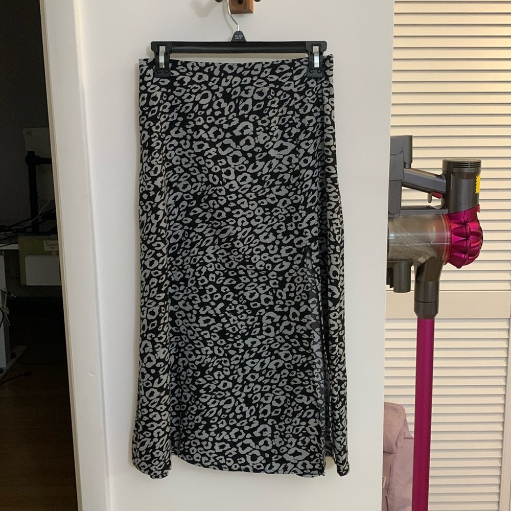 Black and grey midlength length skirt with slit from SHEIN